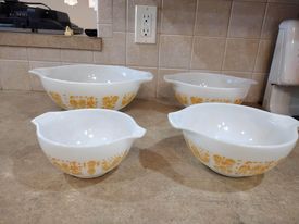 Pyrex Pumpkin Butterprint Cinderella Set of 4 Bowls